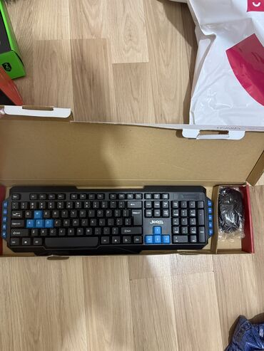 флешка на телефон fly: Satilir, klaviatura ve mouse biryerde, bezprovodnoy, shnuru yoxdur at lalafo.az флешка на телефон fly: Satilir, klaviatura ve mouse biryerde, bezprovodnoy, shnuru yoxdur