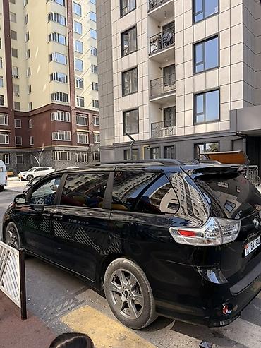 тае: Toyota Sienna: 2019 г., 3.5 л, Автомат, Бензин, Минивэн — 3