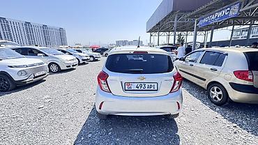 70 сом: Chevrolet Spark: 2021 г., 1 л, Вариатор, Бензин, Хетчбек — 4
