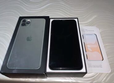 Apple iPhone: IPhone 11 Pro Max, Б/у, 256 ГБ, Защитное стекло, Чехол, Кабель