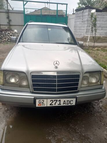 мес 211: Mercedes-Benz 220: 1993 г., 2.2 л, Механика, Бензин, Универсал