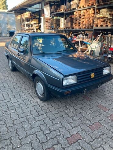 срочные машины: Volkswagen Jetta: 1989 г., 1.8 л, Механика, Бензин, Седан