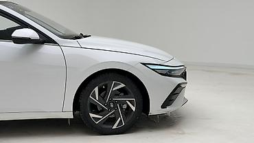 Hyundai: Hyundai Elantra: 2024 г., 1.5 л, Автомат, Бензин, Седан — 4