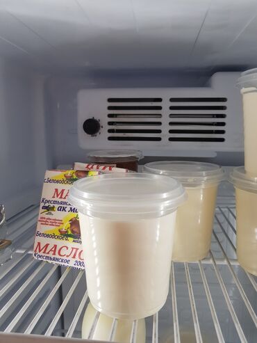холодильник и морозильник: Продаю холодильник для напитков 
18000тс