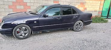 mers 210: Mercedes-Benz E-Class: 1995 г., 3.2 л, Автомат, Бензин, Седан — 3