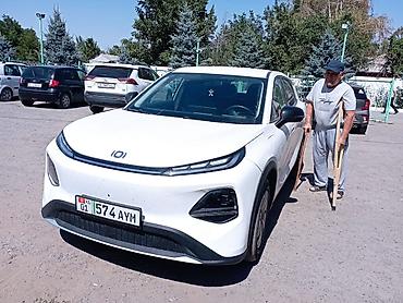byd e6: Электромобиль CooS (кроссовер) - Кузов: 5‑дверный кроссовер, белый — 7
