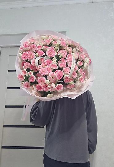 купить розы: Пышный букет из кустовых роз в розово-белой гамме. - Состав — 2