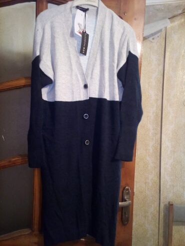 Свитеры: Женский свитер XS (EU 34), цвет - Синий
