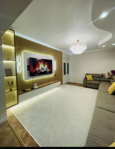 продаю 2х команатную квартиру в 7 мкр: 4 комнаты, 113 м², 106 серия улучшенная, 8 этаж, Дизайнерский ремонт