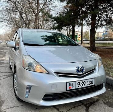 объем 1: Toyota Prius: 2013 г., 1.8 л, Электромобиль, Универсал