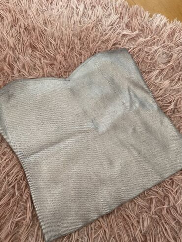 детские футболки с принтом: Gümüşü rəngdə strapless top (Addax)
Ölçü standart