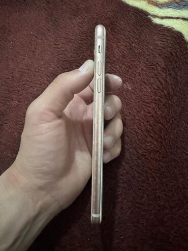 Apple iPhone: IPhone 8 Plus, 64 GB, Qızılı, Barmaq izi — 7