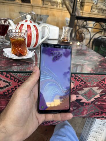 сот телефон флай: Samsung Galaxy A9, 256 GB, rəng - Qara, Barmaq izi, Face ID