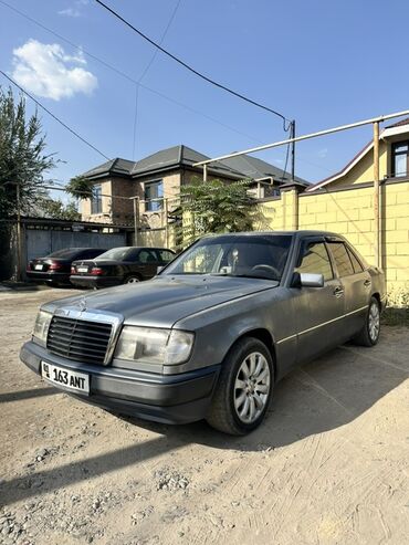 c class: Mercedes‑Benz E‑Class W124, седан, темно‑серый.
цена 250000сом