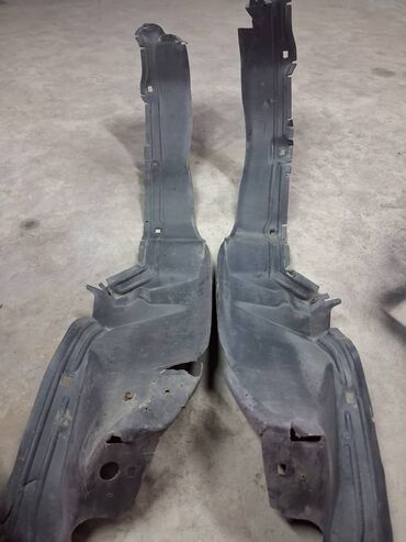 Другие детали ходовой части: Пачивники для мерс 124 1000с элементы фары и под крыльники кольцы все — 8