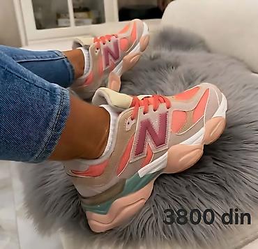 Patike: New Balance patike

9060

36-46

Cene su na slikama — 19