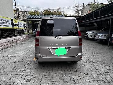 Toyota Noah: 2003 г., Автомат, Бензин, Минивэн