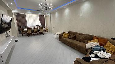Mənzillər: 4 otaqlı, Yeni tikili, 135 kv. m — 2
