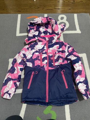 metro sandale za decu: Puffer jacket, 134-140