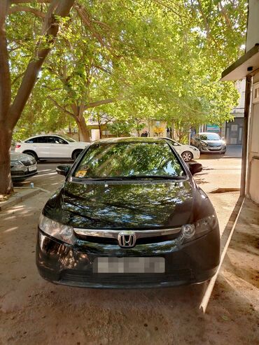 заказать запчасти honda: Honda Civic: 1.3 l | 2008 il Sedan