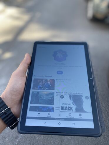 купить бу планшет: Planşet + Futlyar + Bluetooth klaviatura dəsti - Böyük ekranlı