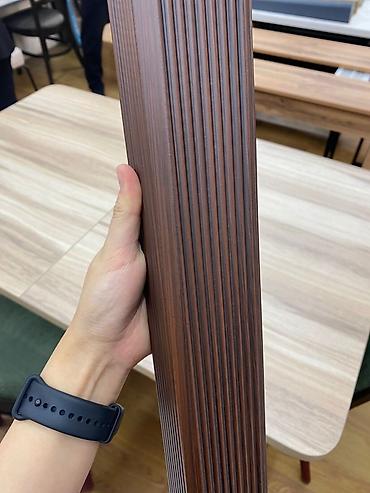 Столы для зала: 4,5 метровый стол-трансформер. В комплекте 8 вкладок, длину можно — 13