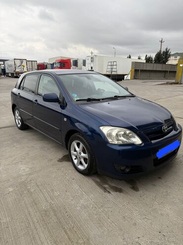 Toyota: Toyota Corolla: 1.4 l | 2004 il Hetçbek