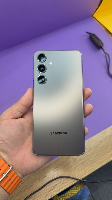 Samsung: Samsung Galaxy S24+, Б/у, 256 ГБ — 16