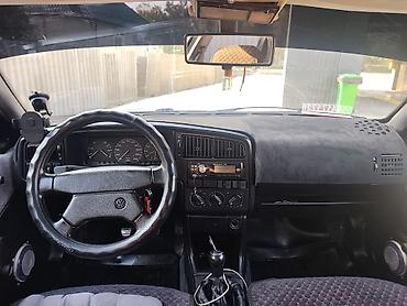 битый пасат: Volkswagen Passat: 1988 г., 1.8 л, Механика, Газ, Седан — 8