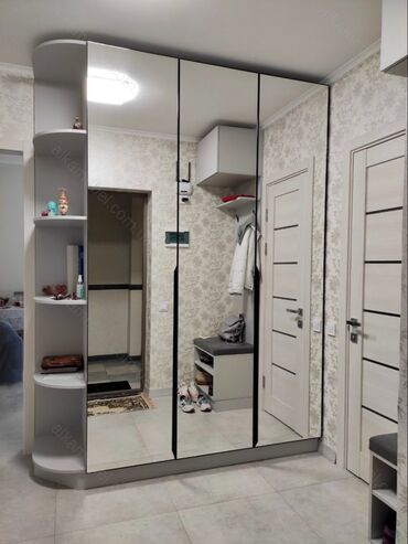 Dolablar: Kupe, Düz dolab, Dəhliz dolabı — 1