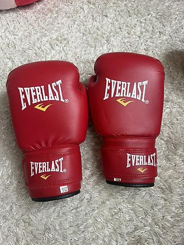 Əlcəklər: Everlast boks əlcəkləri – 12 oz - Rəng: qırmızı - Ölçü/çəki: 12 oz — 2