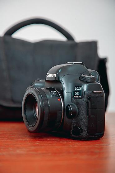 Fotokameralar: Canon 5D Mark IV satılır. Aparat ideal vəziyyətdədir, çox az istifadə — 4