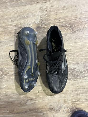 Butslar: Butslar Adidas, Ölçü: 43, İşlənmiş — 2
