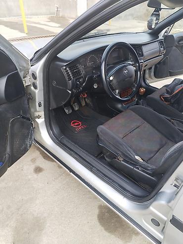 Opel: Opel Vectra: 1.6 l | 1998 il 357152 km Sedan — 14