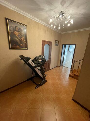 Həyət evləri və villaların satışı: 9 otaq, 300 kv. m — 24