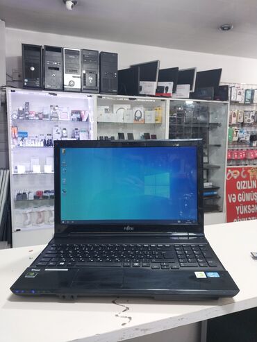 notbuk islenmis: Intel Core i5, 4 GB, 15.6 "