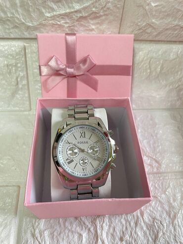 Ručni satovi: Cena: 2700 din (sa kutijom)
Cena:2500 din (bez kutije) — 14