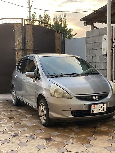 Honda Fit: 2004 г., 1.3 л, Автомат, Бензин, Хэтчбэк