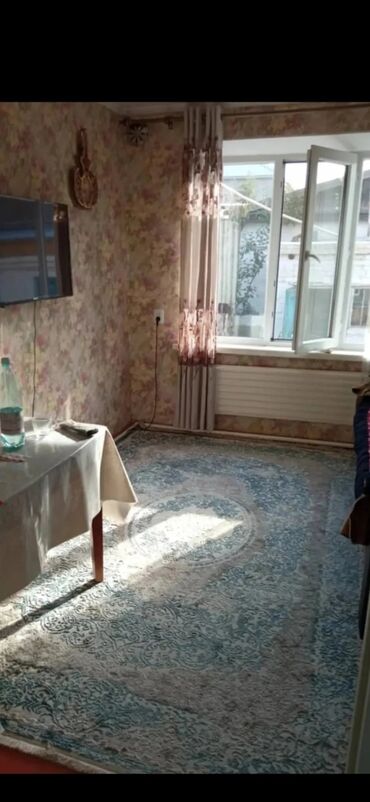 дом в аренду в сутки: 60 м², 4 комнаты, Парковка, Забор, огорожен