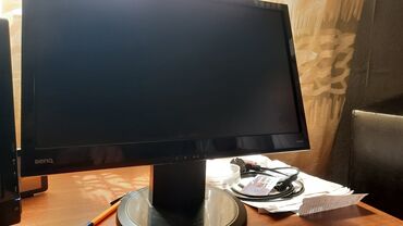 online iş elanları kişilər üçün: Bing monitoru. ekran 17-lik. qiyməti 10 azn. təmirə ehtiyacı var