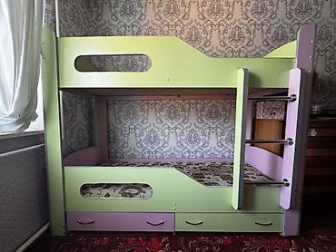 bunk bed: Двухъярусная детская кровать с лестницей - Компактная модель на два — 4