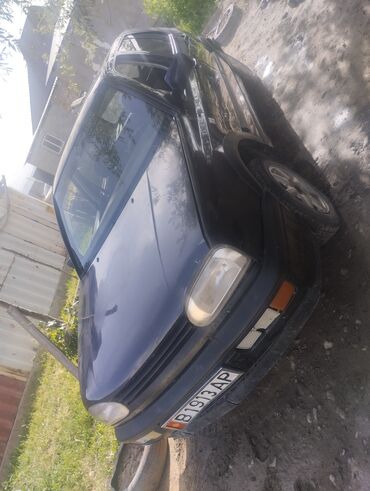 Volkswagen: Volkswagen Golf: 1993 г., 1.6 л, Механика, Бензин, Седан