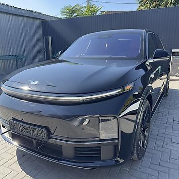 Lixiang: Lixiang L7: 2023 г., 1.5 л, Автомат, Гибрид, Кроссовер — 2