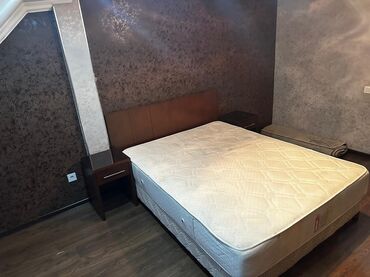 Uzunmüddətli kirayə mənzillər: Kirayə üçün tam mebellı 2 otaqlı mansard tipli mənzil. - Geniş qonaq — 4