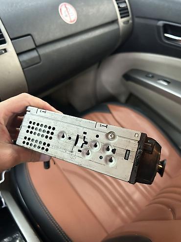 2 el odun sobası: Pioneer DEH-7450SD avtomobil maqnitofonu - Ön paneldə iri səs — 3
