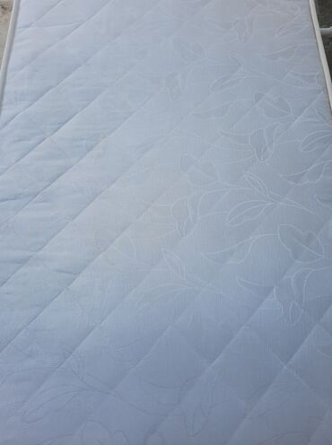 bambu döşek: Matras, döşək, təzədir heçbir lekesi yoxdur