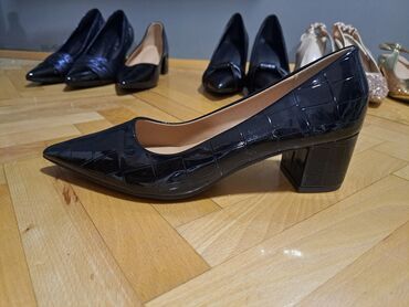 gucci cipele: Salonke, 38 na lalafo.rs gucci cipele: Salonke, 38