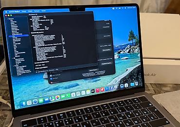 apple aksesuarlar: İşlənmiş Apple MacBook, 13.3 ", Apple M3, 256 GB — 6