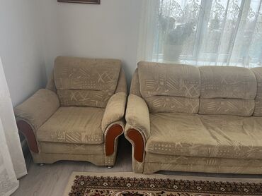 бу диван кровать: Диван 1 большой 3х местный, 1 2х местный, и 2 кресла