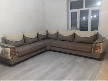 Ela veziyyetde,acilir,bazalidi,firma istehsali. olcu,3*2.90 unvan